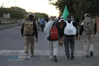 پیاده روی زائران حضرت امام رضا (علیه&zwnj;السلام) بسمت مشهد