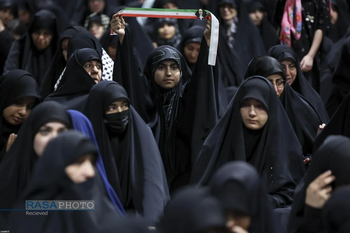مراسم عزاداری شب تاسوعا در جوار محل شهادت رهبر شهید انقلاب اسلامی