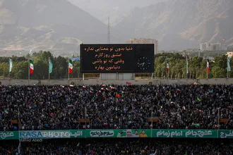 اجتماع عظیم "سلام فرمانده" در ورزشگاه ۱۰۰ هزار نفری آزادی