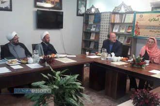 نشست چهارم از سلسله نشست های هم اندیشی و گفتگوی علمی پیرامون &laquo;عفاف در اسلام و مسیحیت&raquo; در قم با حضور اساتید دانشگاه پادربورن آلمان