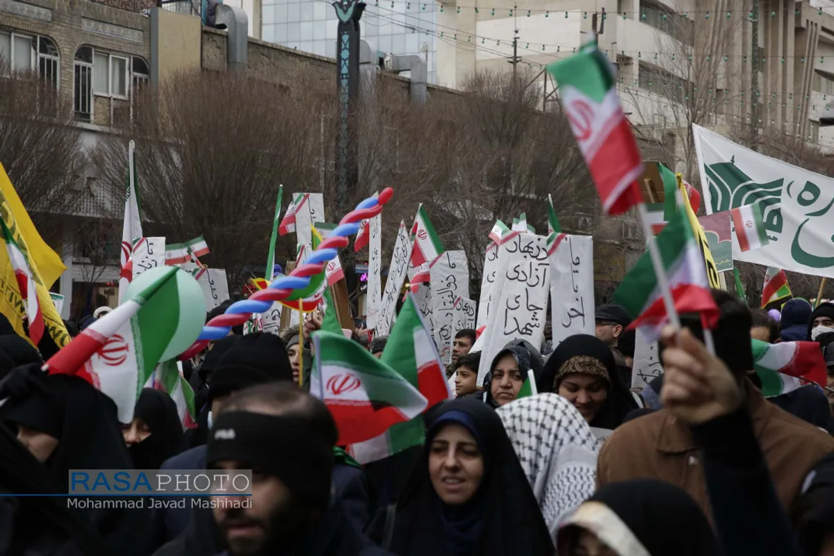 راهپیمایی عظیم مردم مشهد در سالروز یوم الله ۲۲ بهمن