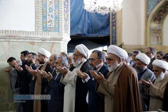 اقامه نماز عید سعید فطر در حرم حضرت امام رضا (علیه السلام)