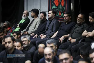 مراسم عزاداری شب تاسوعا در جوار محل شهادت رهبر شهید انقلاب اسلامی