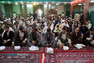مراسم عمامه&zwnj;گذاری طلاب در بیوت مراجع تقلید در روز عید سعید غدیر