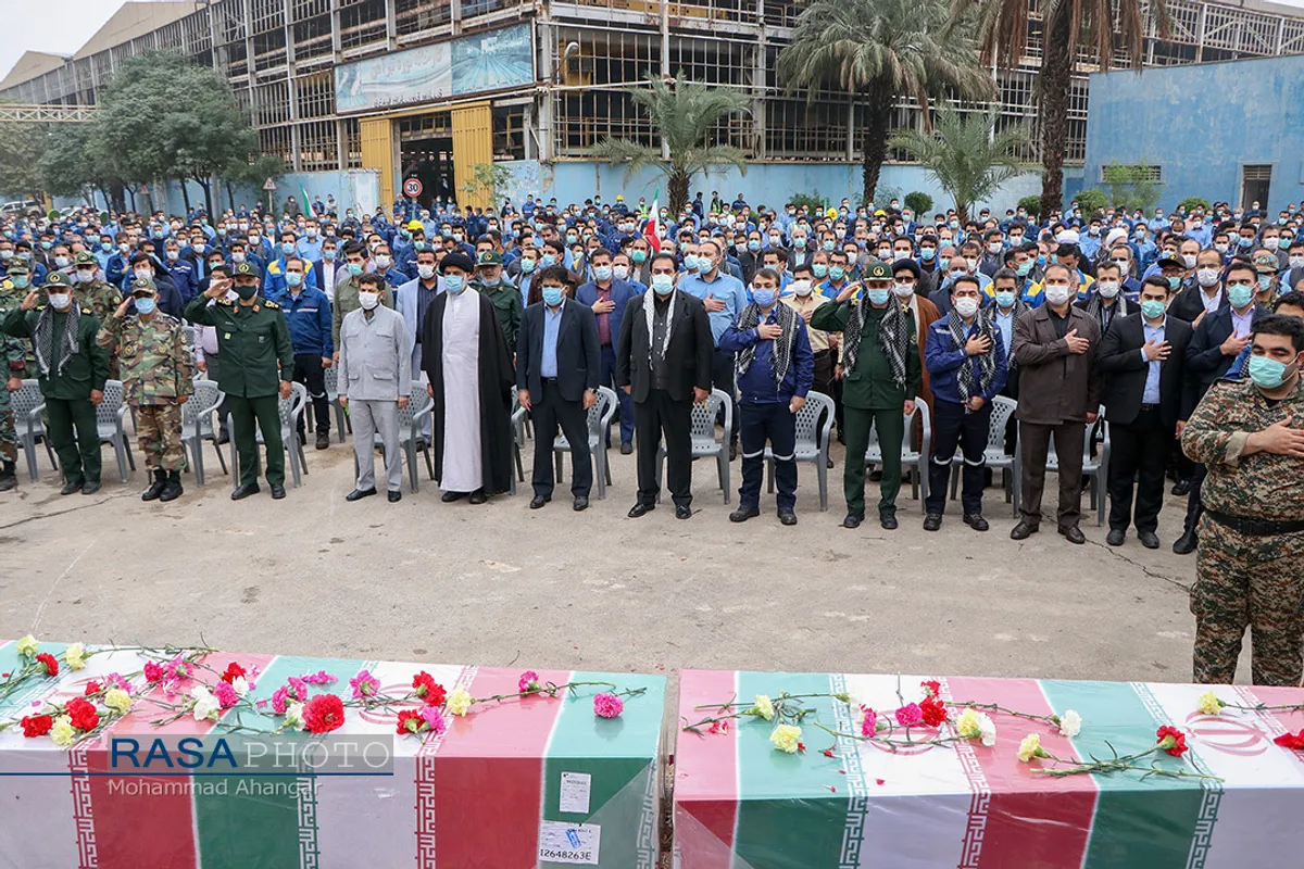 تشییع و خاکسپاری دو شهید گمنام دفاع مقدس در اهواز&lrm;