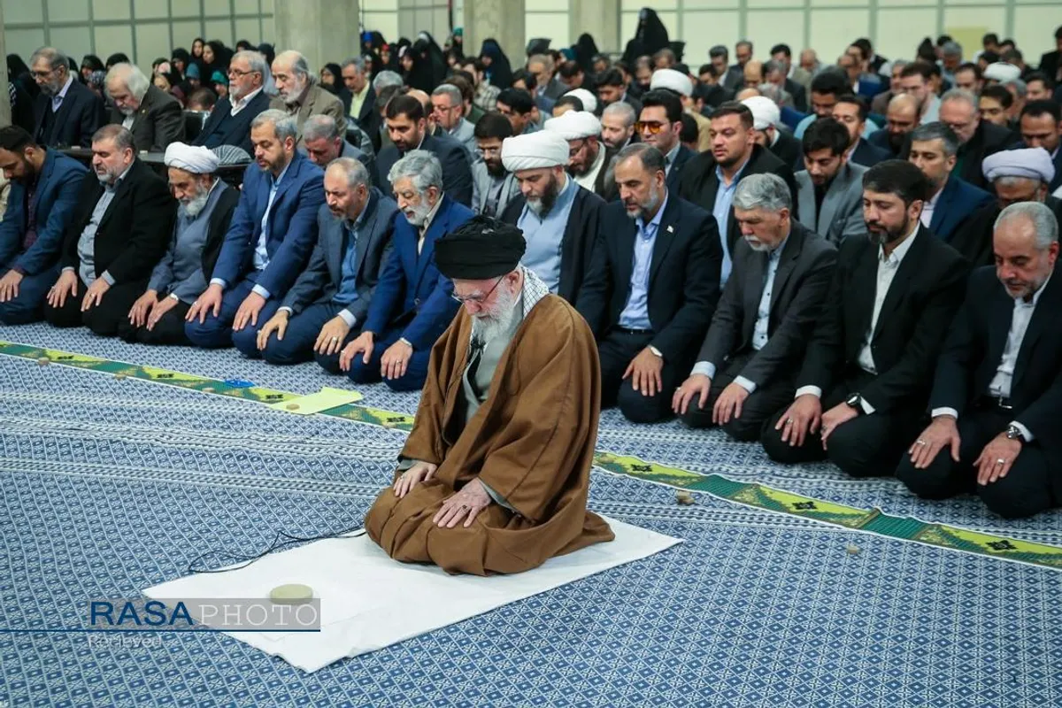 دیدار شاعران و اهالی فرهنگ و ادب فارسی با رهبر انقلاب