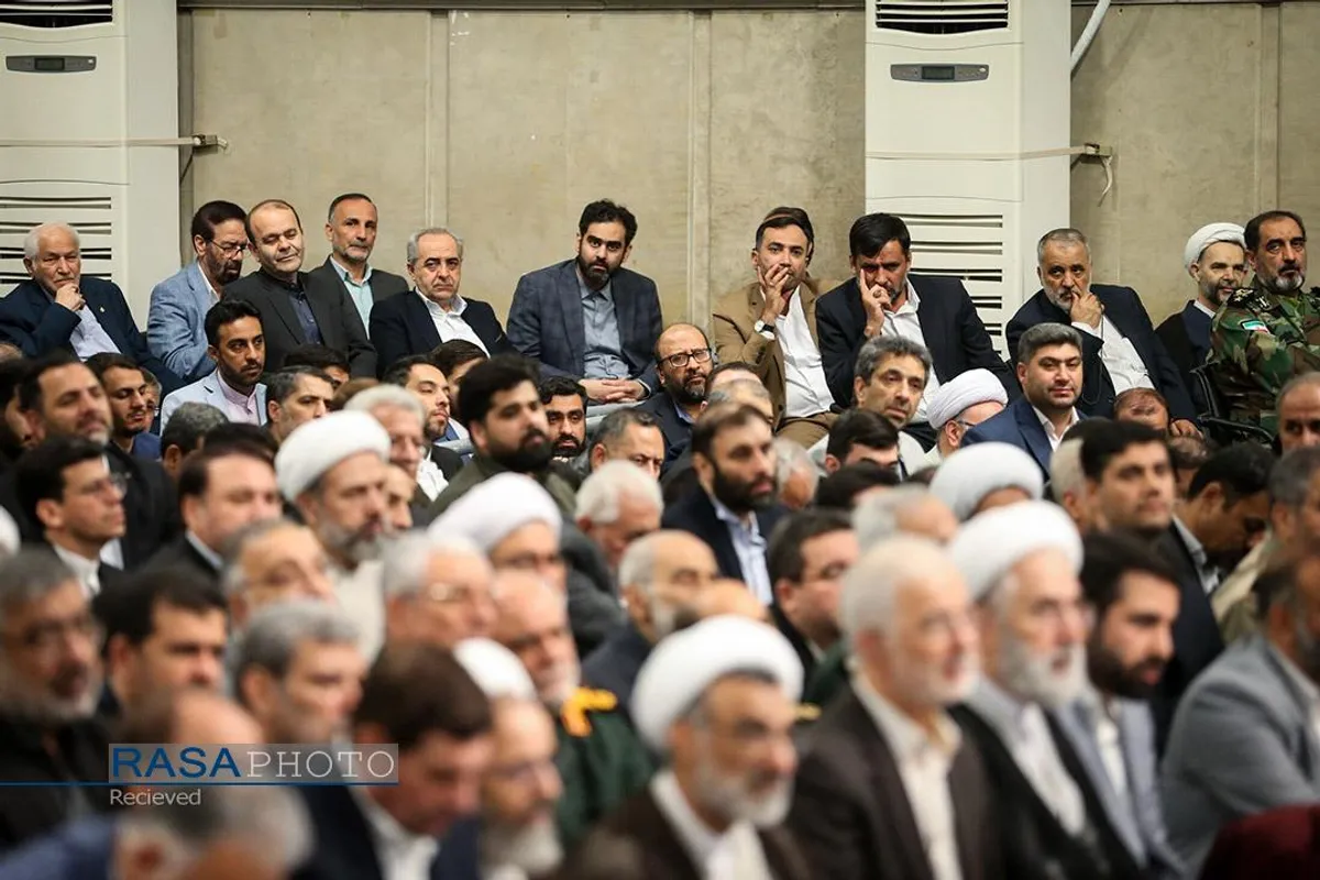 دیدار مسئولان نظام و سفرای کشورهای اسلامی با رهبر معظم انقلاب