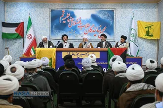 نشست ويژه نمايندگان طلاب و فضلای حوزه با موضوع فلسطين