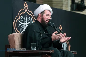مراسم عزاداری شب تاسوعای حسینی (علیه&zwnj;السلام) در حسینیه امام خمینی (ره)