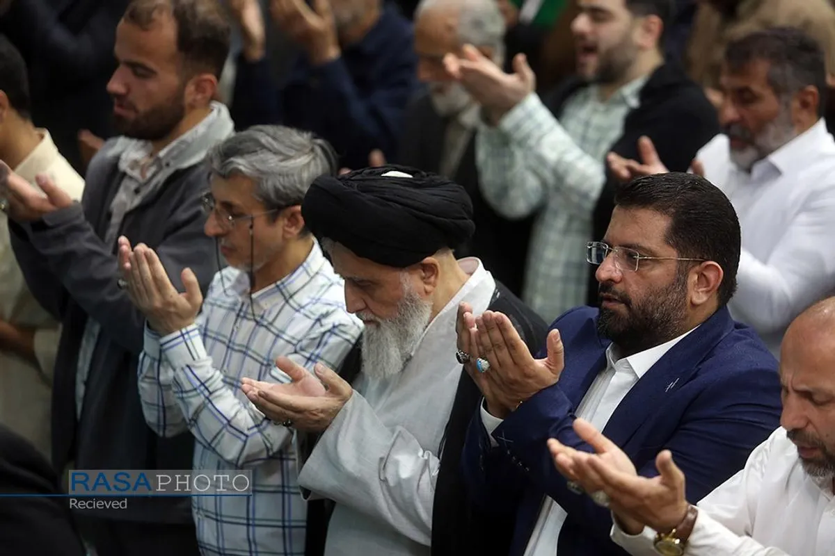 اقامه نماز عید سعید فطر در حرم کریمه اهل&zwnj;بیت (ع)