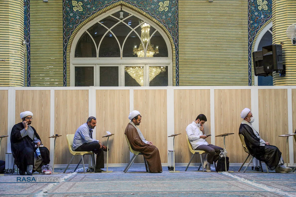 نشست طلاب یزد و کرمان با حجت الاسلام والمسلمین حاج ابوالقاسم