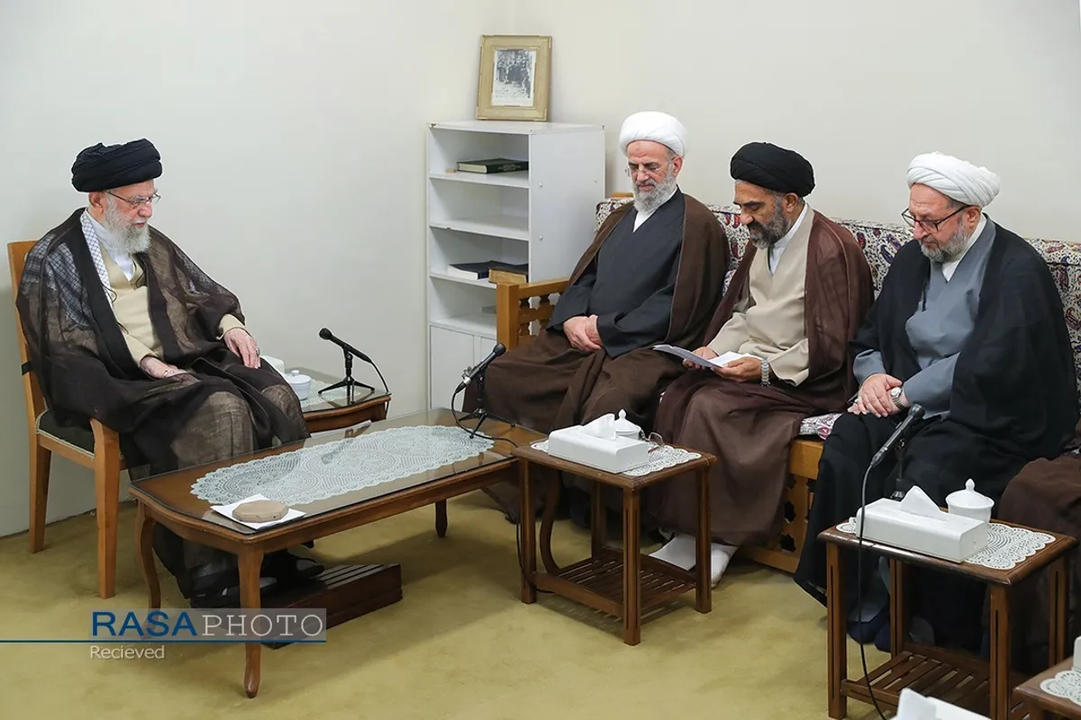 دیدار دست&zwnj;اندرکاران همایش بزرگداشت آیت&zwnj;الله ناصری دولت&zwnj;آبادی با رهبر انقلاب
