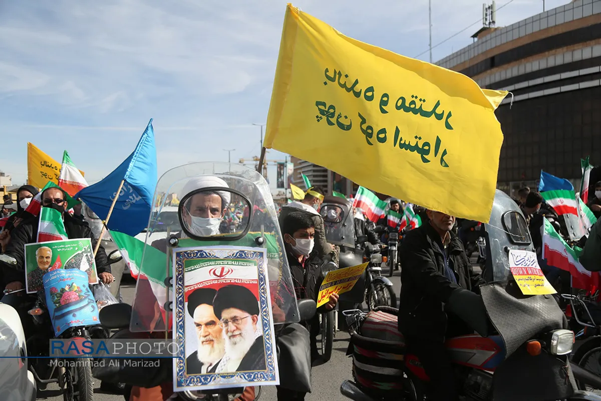عکس&zwnj;های منتخب خبرگزاری رسا از راهپیمایی یوم الله ۲۲ بهمن ۱۳۹۹