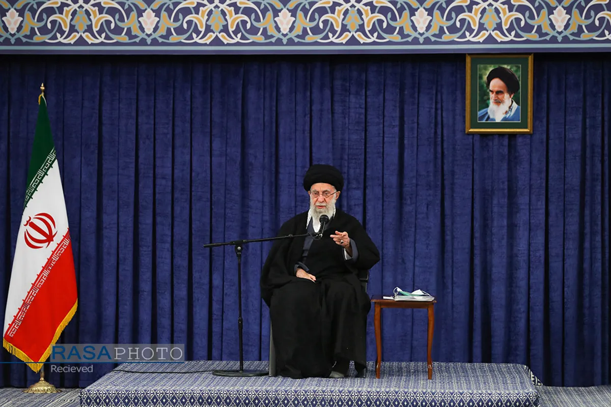 دیدار خانواده شهدای حادثه&zwnj; تروریستی شاهچراغ شیراز با رهبر معظم انقلاب