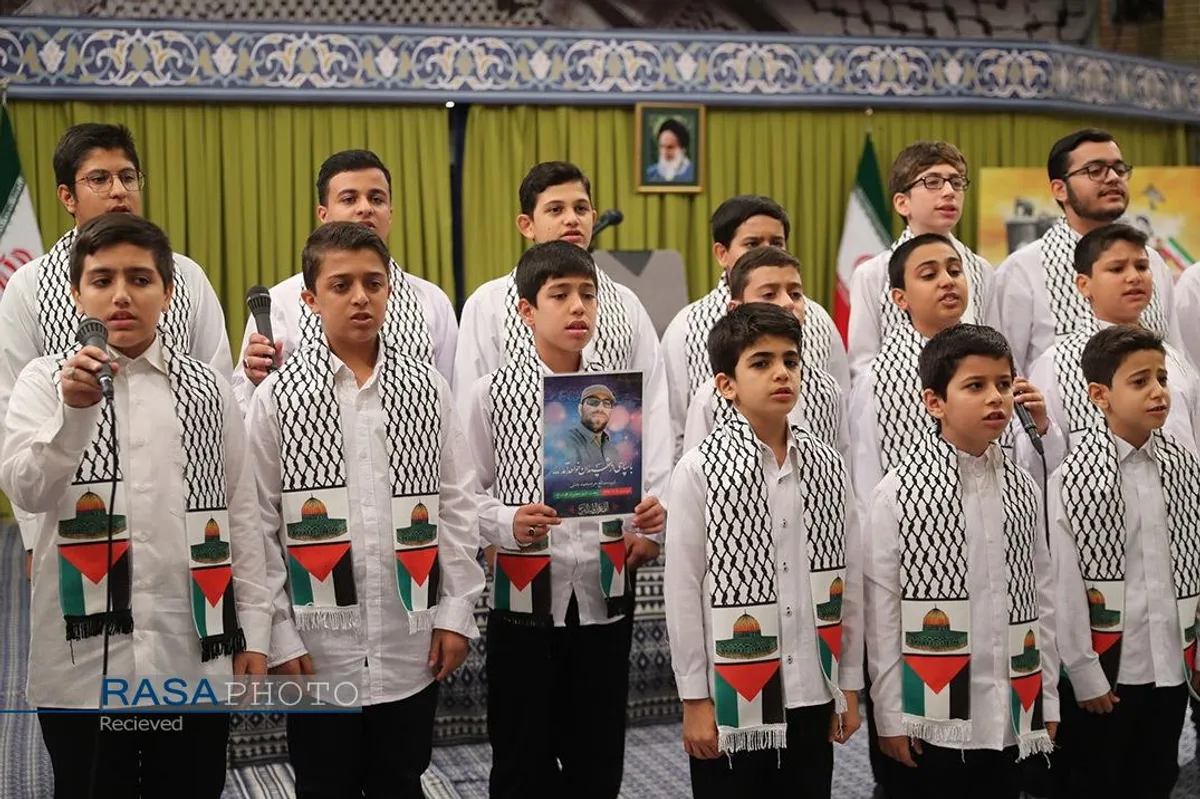 دیدار دانش&zwnj;آموزان و دانشجویان با مقام معظم رهبری