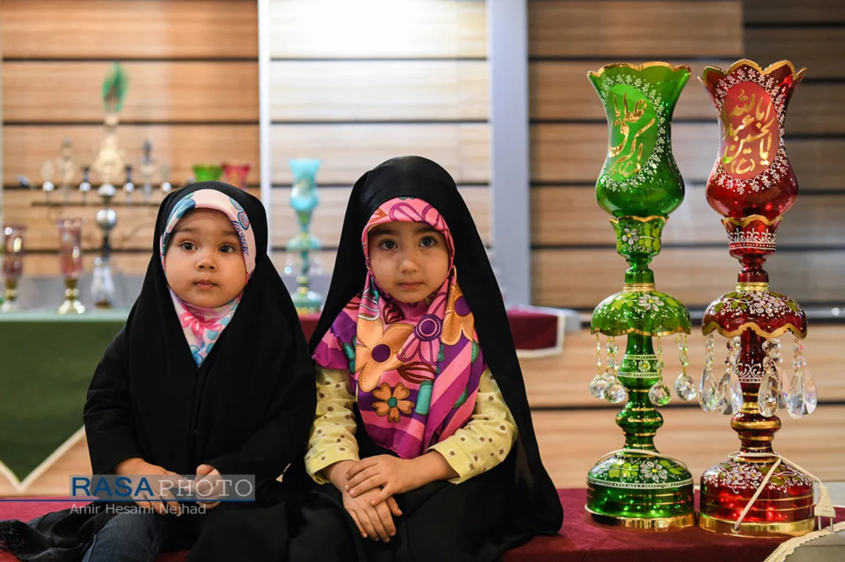 هفدهمین نمایشگاه &laquo;عطر سیب&raquo;