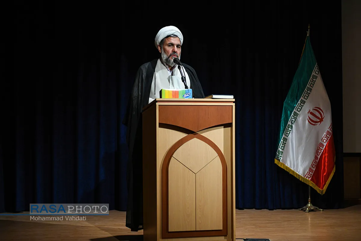 نشست جهاد تبیین با عنوان "امید به آینده انقلاب؛واقعی یا موهوم؟"