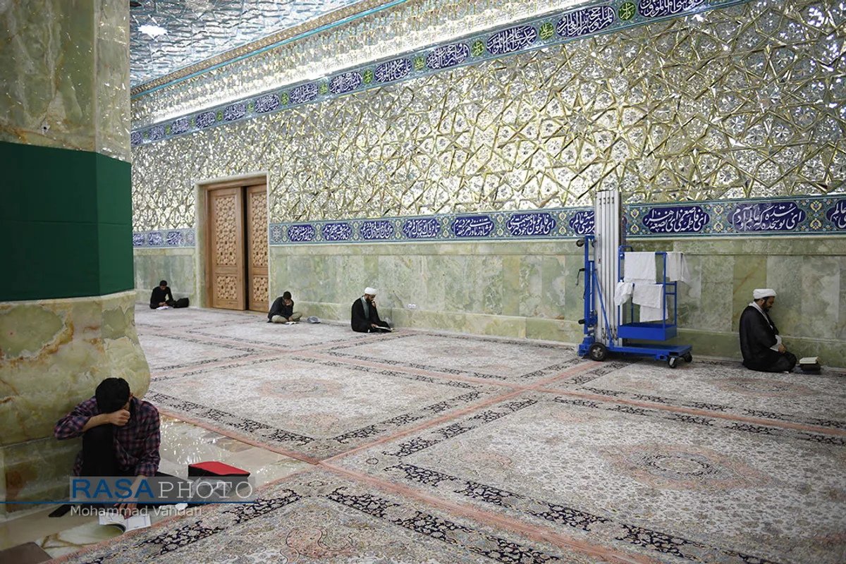 مراسم قرائت کامل دعای ابوحمزه&zwnj;ثمالی در حرم کریمه اهلبیت (ع)