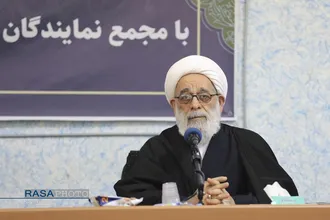 نشست دبیر شورای عالی حوزه&zwnj; با نمایندگان طلاب و فضلای حوزه علمیه قم