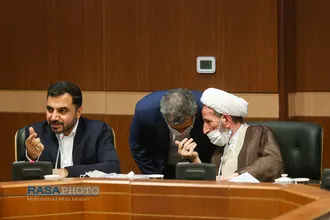 دیدار وزیر ارتباطات و فناوری اطلاعات با مراجع تقلید و علما قم&lrm;&lrm;
