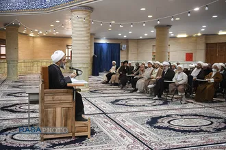 درس خارج فقه بررسی فقهی بیمه توسط آیت الله محمد جواد فاضل لنگرانی
