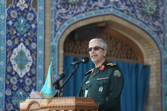 صبحگاه مشترک نیرو&zwnj;های مصلح با عنوان بیعت با امام زمان (عج) با حضور سردار باقری فرمانده کل نیرو&zwnj;های مصلح و حجت الاسلام والمسلمین رحیمیان