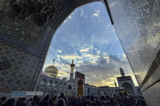 حال و هوای حرم مطهر رضوی در آستانه تشییع امام شهید