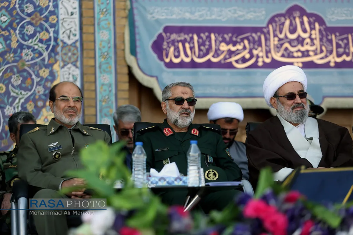 صبحگاه مشترک نیرو&zwnj;های مصلح با عنوان بیعت با امام زمان (عج) با حضور سردار باقری فرمانده کل نیرو&zwnj;های مصلح و حجت الاسلام والمسلمین رحیمیان