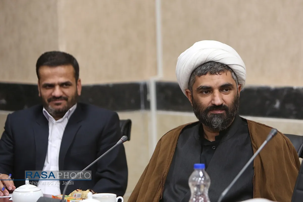 نشست صمیمی عکاسان خبری حوزه دین و حوزه های علمیه
