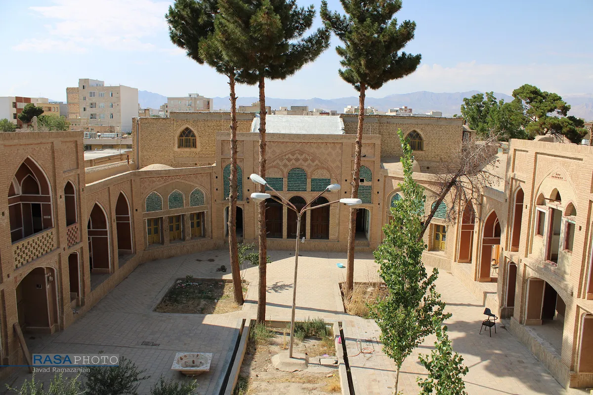 حوزه علمیه موسویه دامغان "مدرسه آقا"