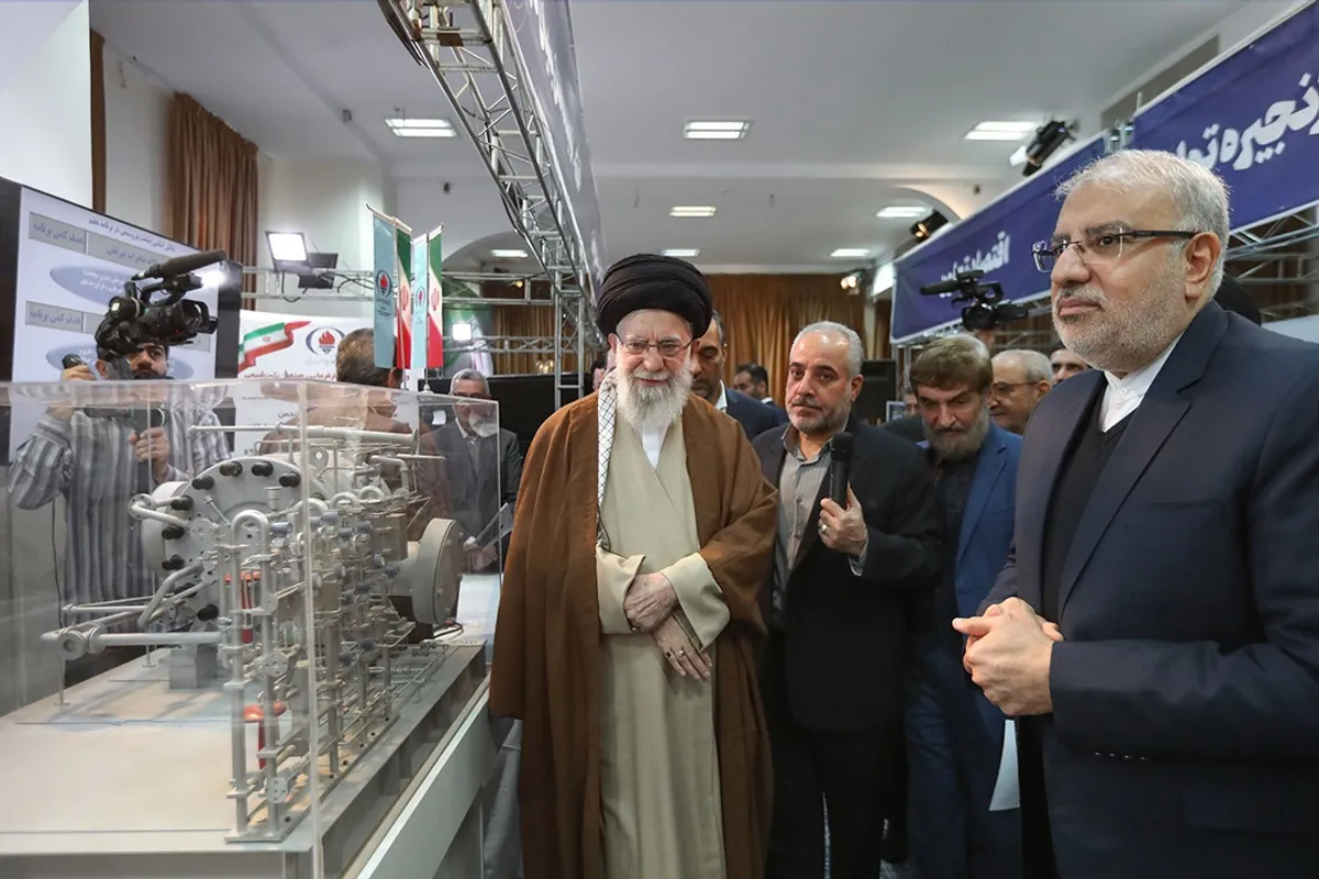 بازدید مقام معظم رهبری از نمایشگاه توانمندی&zwnj;های تولید داخلی