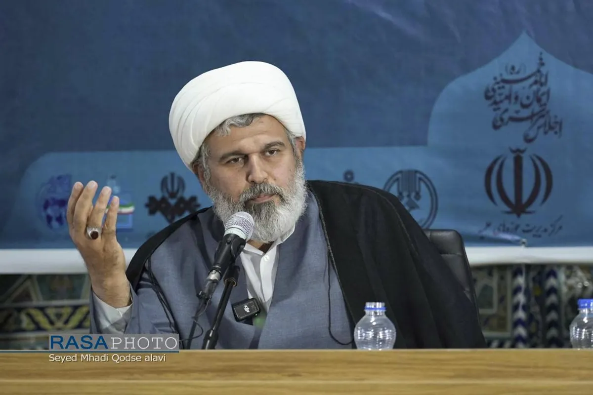 دورمین روز از اولین اجلاسیه سراسری ایمان و امید امام خمینی (ره) در اندیشه امام خامنه&zwnj;ای