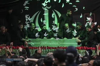 مراسم وداع با پیکر امام شهید انقلاب اسلامی در جوار حسینیه امام خمینی (ره)