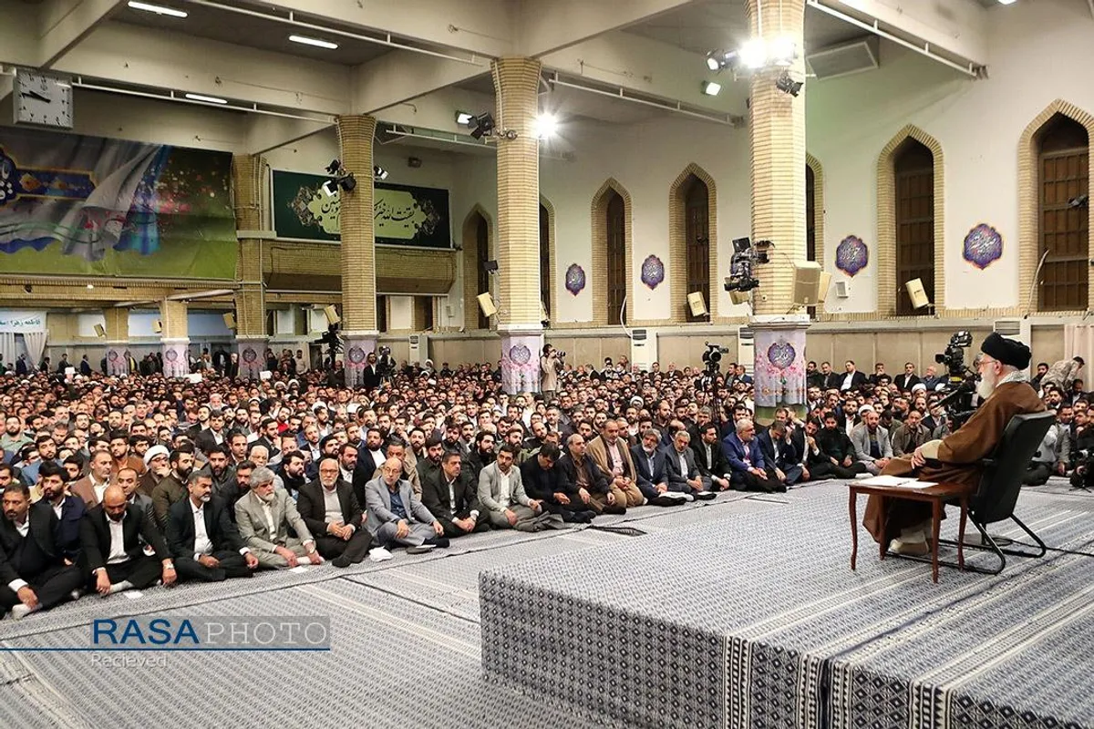 دیدار مداحان اهل&zwnj;بیت (علیهم&zwnj;السلام) با مقام معظم رهبری