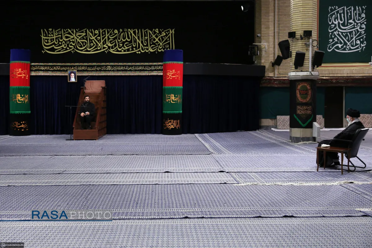 اولین شب مراسم عزاداری حضرت اباعبدالله الحسین (علیه السلام) در حسینیه امام خمینی (ره)