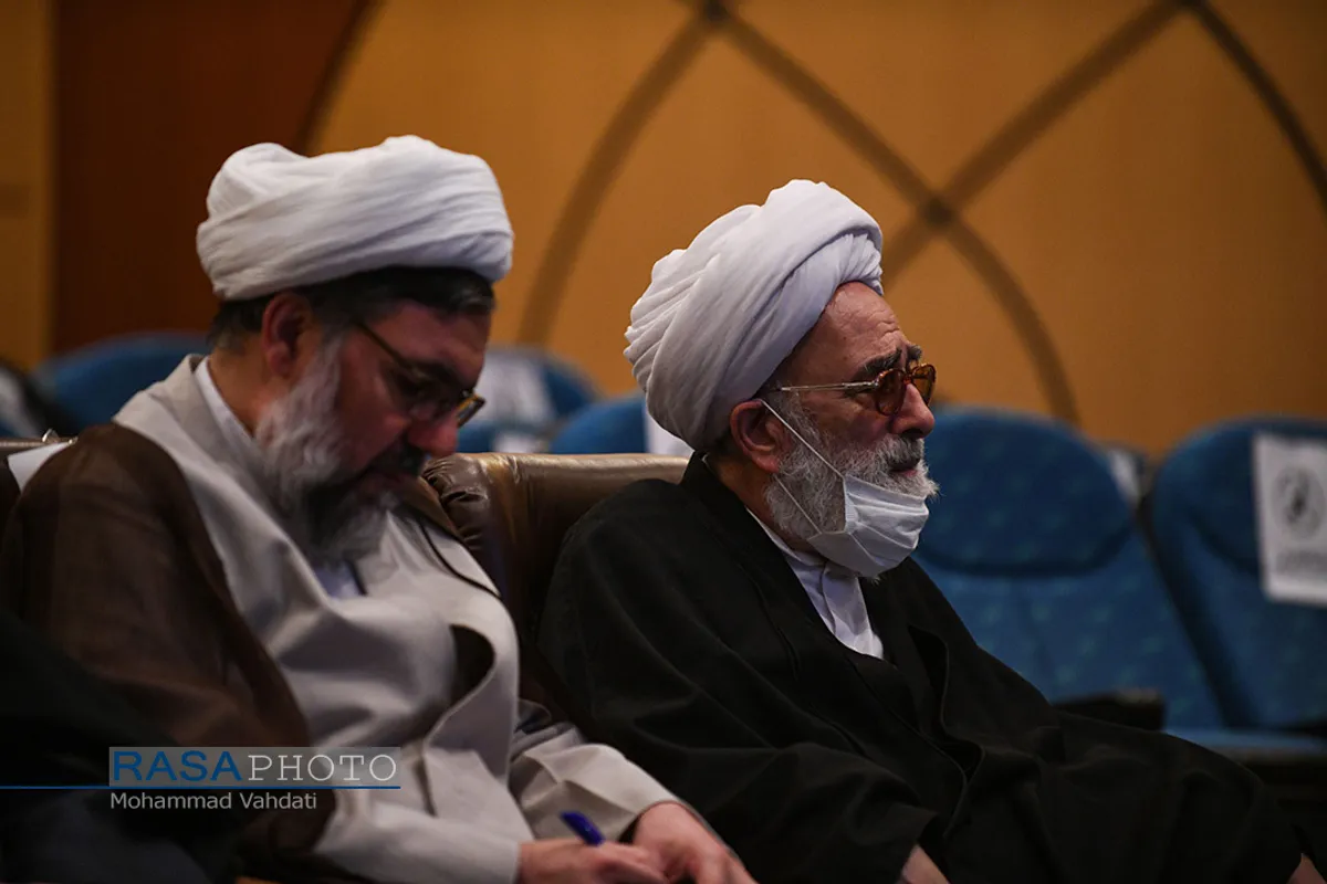 مراسم نکوداشت مرحوم آیت الله سلطان&zwnj;الواعظین شیرازی با قرائت پیام حضرت آیت الله سبحانی در سالن همایش های غدیر دفتر تبلیغات اسلامی برگزار شد.