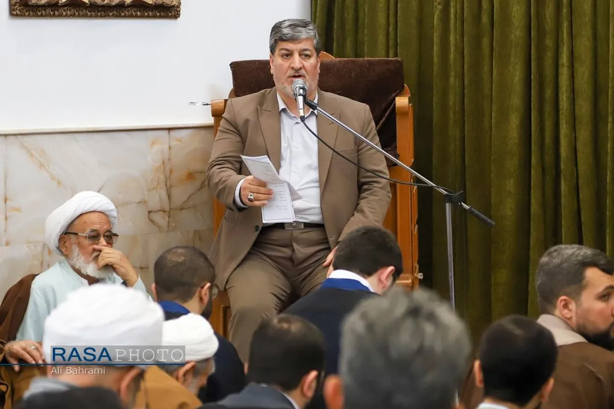 جشن روز مبعث و عمامه&zwnj;گذاری تعدادی از طلاب حوزه علمیه قم در بیوت مراجع تقلید