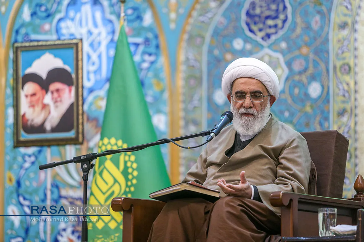 اولین جلسه عمومی درس اخلاق آیت الله شب&zwnj;زنده&zwnj;دار