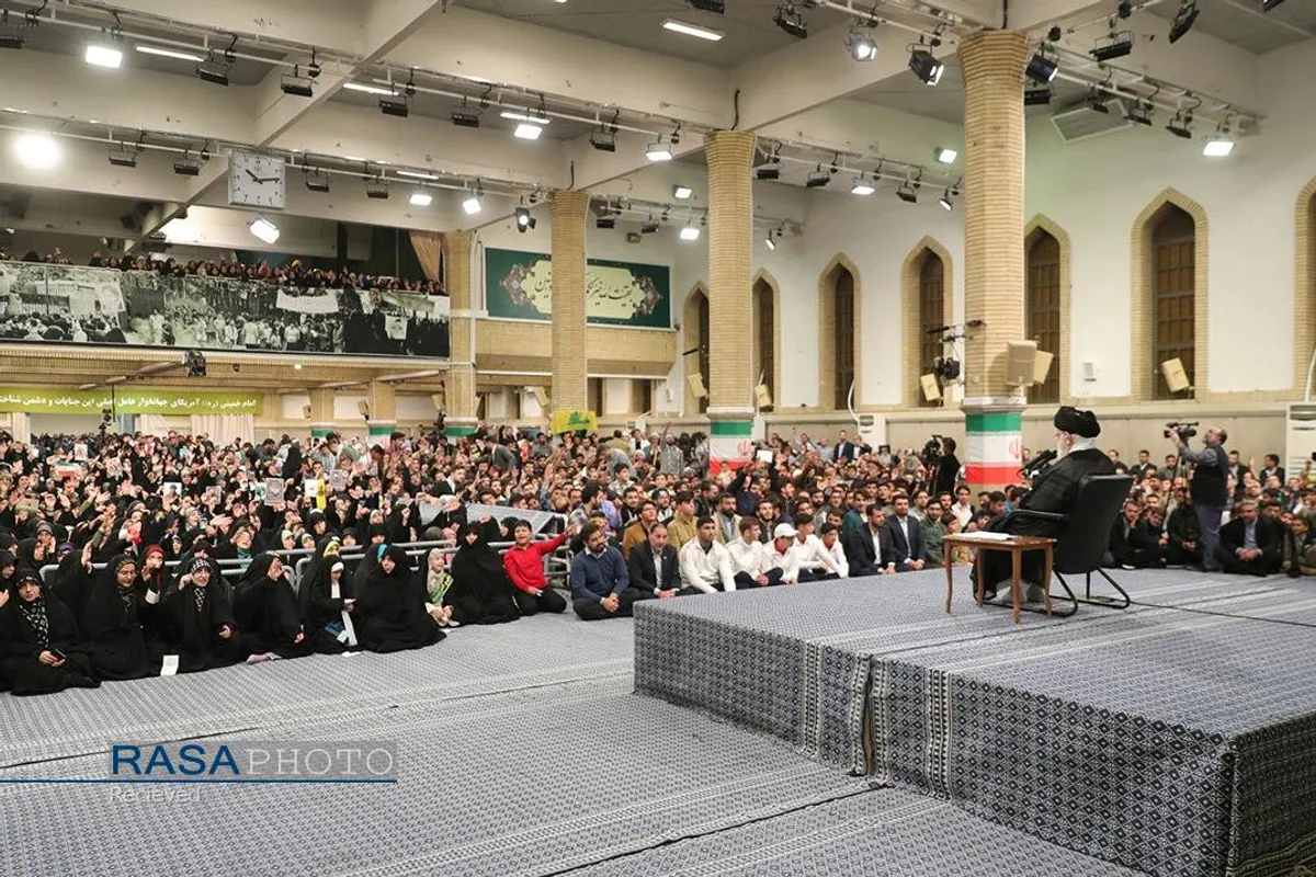 دیدار دانش&zwnj;آموزان و دانشجویان با رهبر انقلاب به&zwnj;مناسبت سالروز ۱۳ آبان