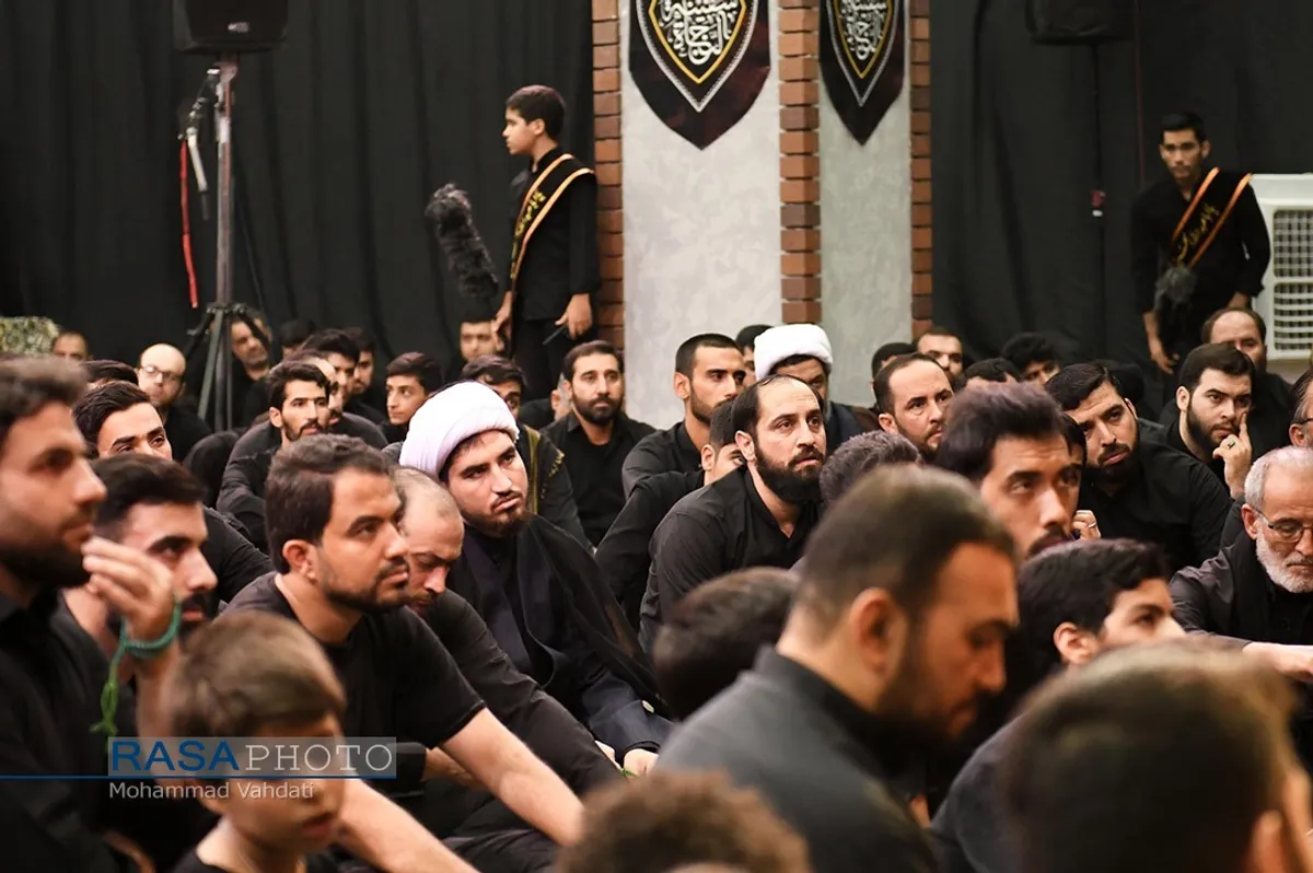 عزاداری شب سوم محرم در هیئت فاطمیون