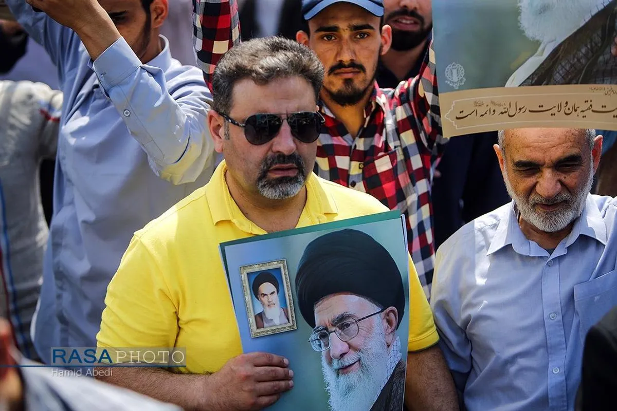 راهپیمایی مردم قم در حمایت از عملیات غرور آفرین وعده صادق
