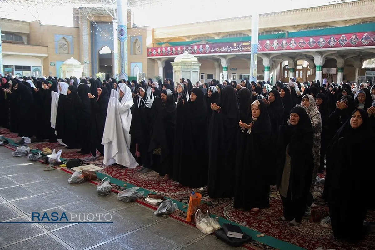 اقامه نماز عید سعید قربان در حرم کریمه اهلبیت (ع)