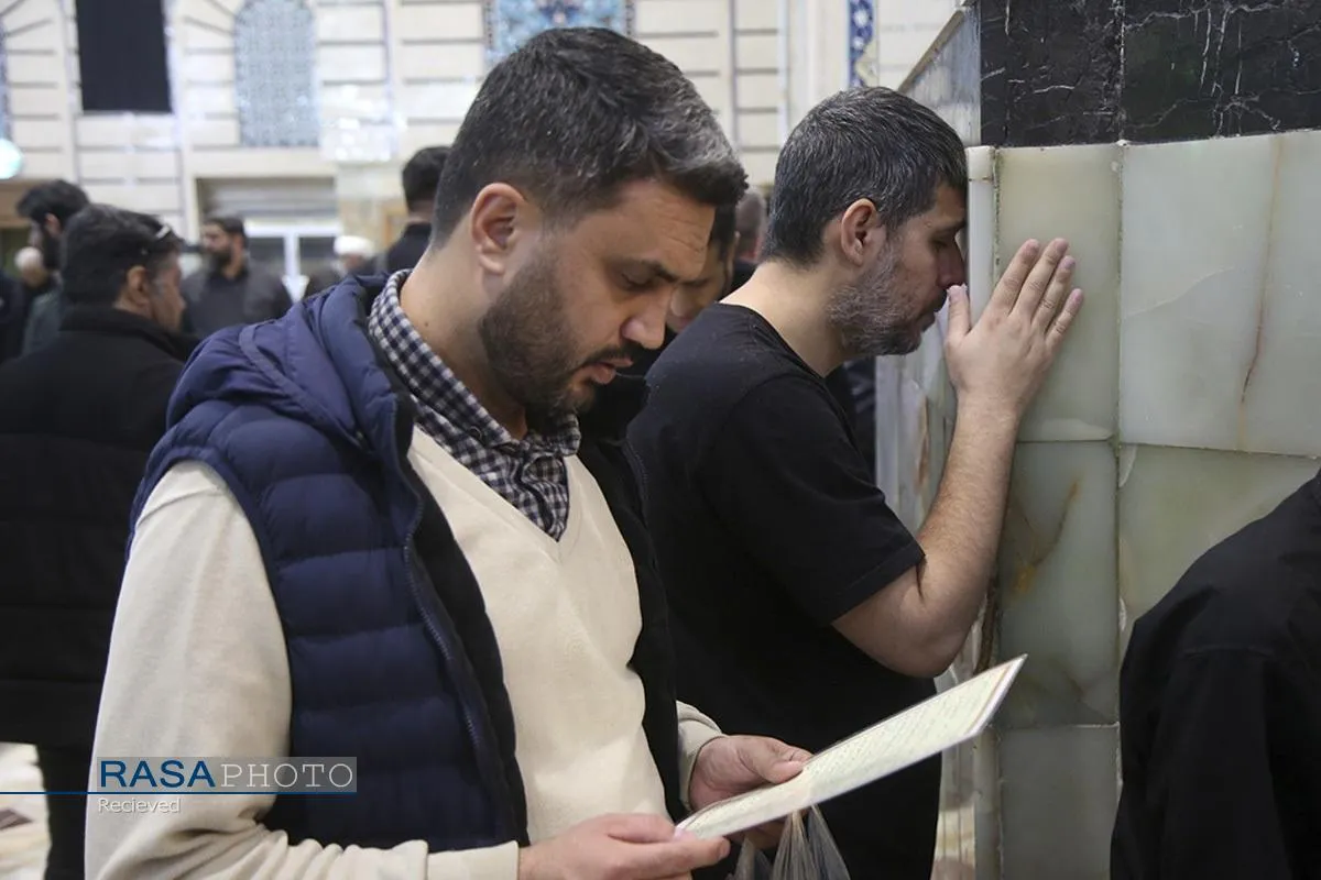 لحظه تحویل سال ۱۴۰۵ در حرم حضرت فاطمه معصومه (س)