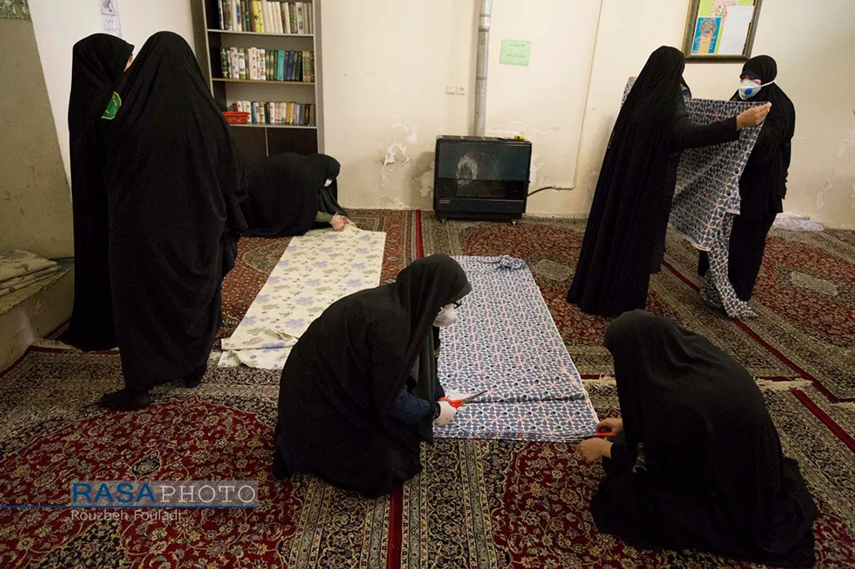 کارگاه تولید جهادی لوازم بهداشتی در امامزاده علی بن حمزه (ع) تهران&lrm;
