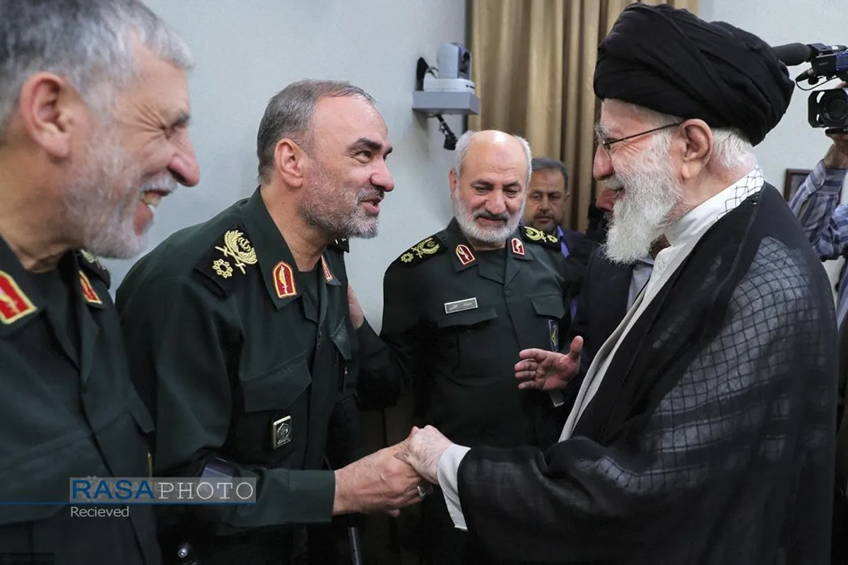 تصاویری از تعدادی شهدای حمله رژیم صهیونیستی در کنار رهبر معظم انقلاب