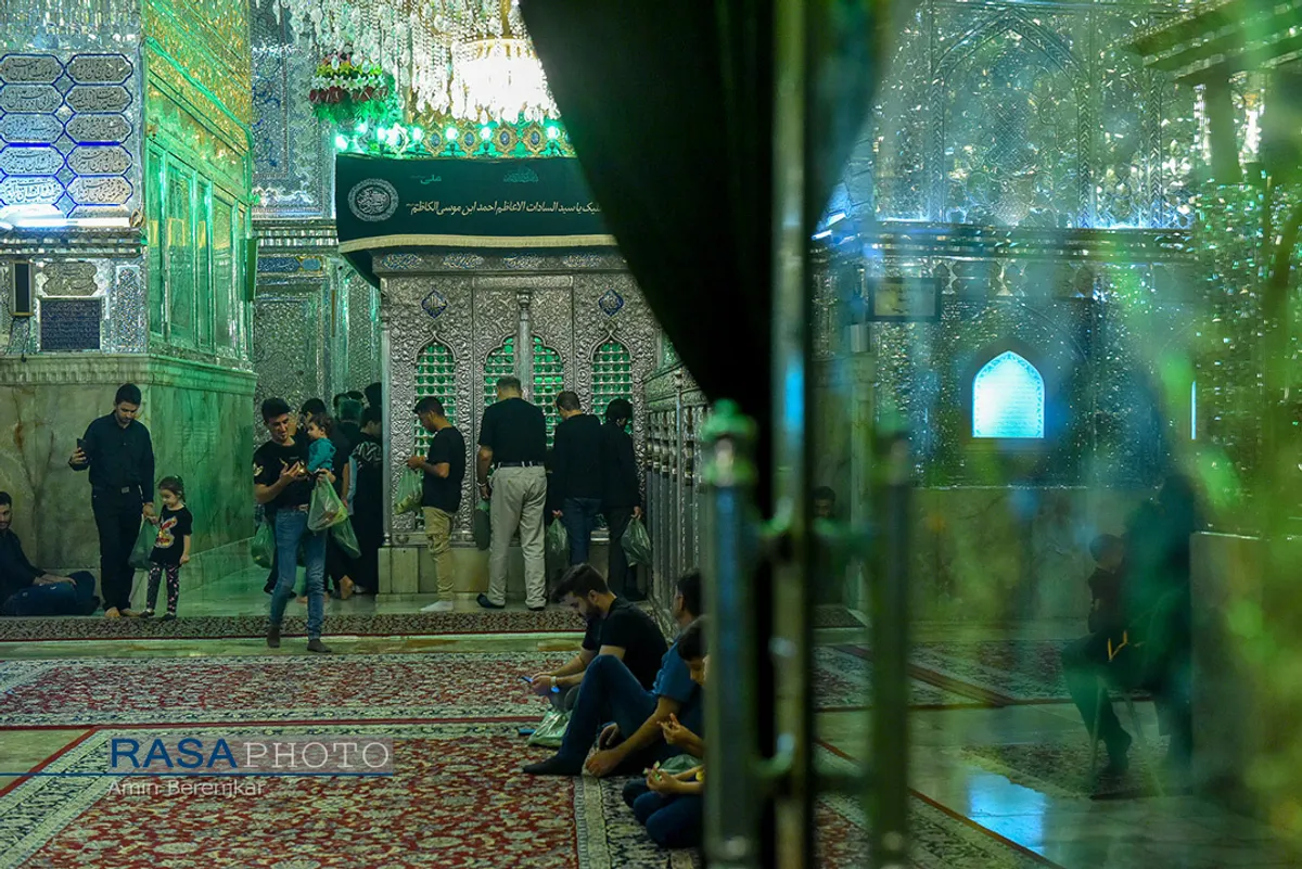 عزاداری شب چهارم محرم در حرم حضرت شاهچراغ (ع) &lrm;&lrm;