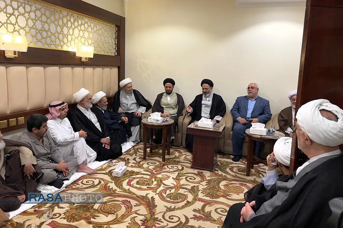 دیدارمسئولان حج و زیارت با نمایندگان دفاتر مراجع عظام تقلید در مدینه