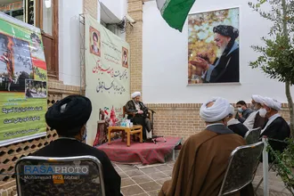 مراسم بزرگداشت یوم الله ۱۳ آبان در بیت تاریخی حضرت امام خمینی (ره) در قم