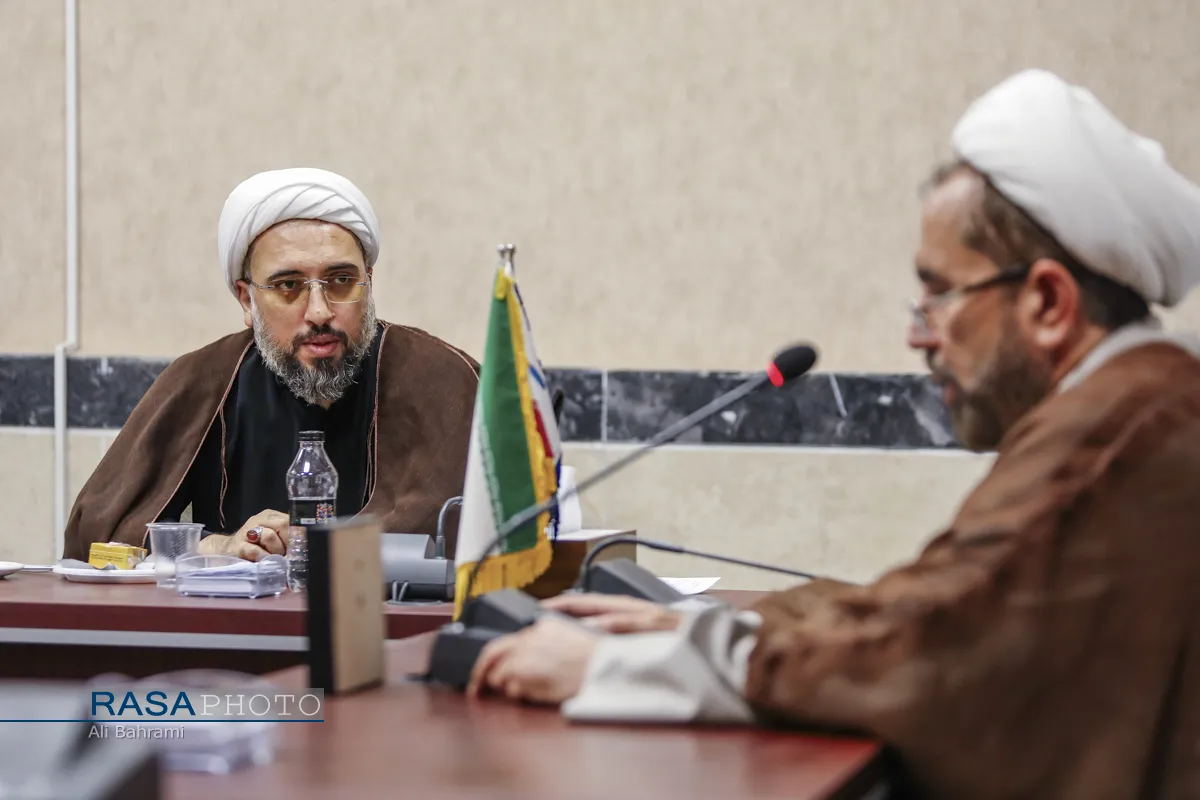 نشست بازخوانی خونخواهی رهبر شهید انقلاب از منظر مطالعات قرآنی و روایی
