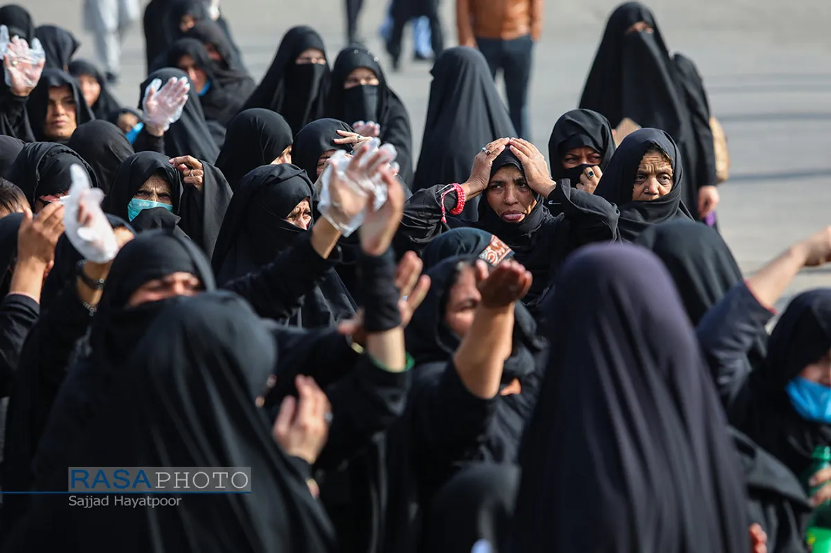 وداع و تشیع پیکر ۱۱ شهید مدافع حرم در قم&lrm;